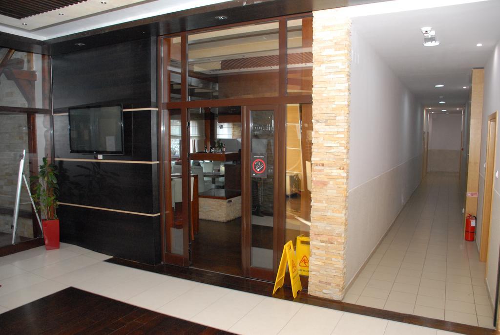 Apartments Mitic كوباونيك المظهر الخارجي الصورة
